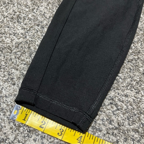 Old Navy Women Pants Small Black Nylon / Polyester Fitted Activewear Leggings ** - Picture 3 of 8